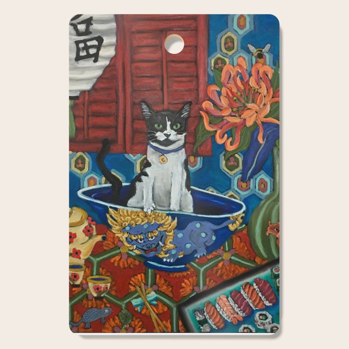 Beckoning Cat Cutting Board Gallery Image 1